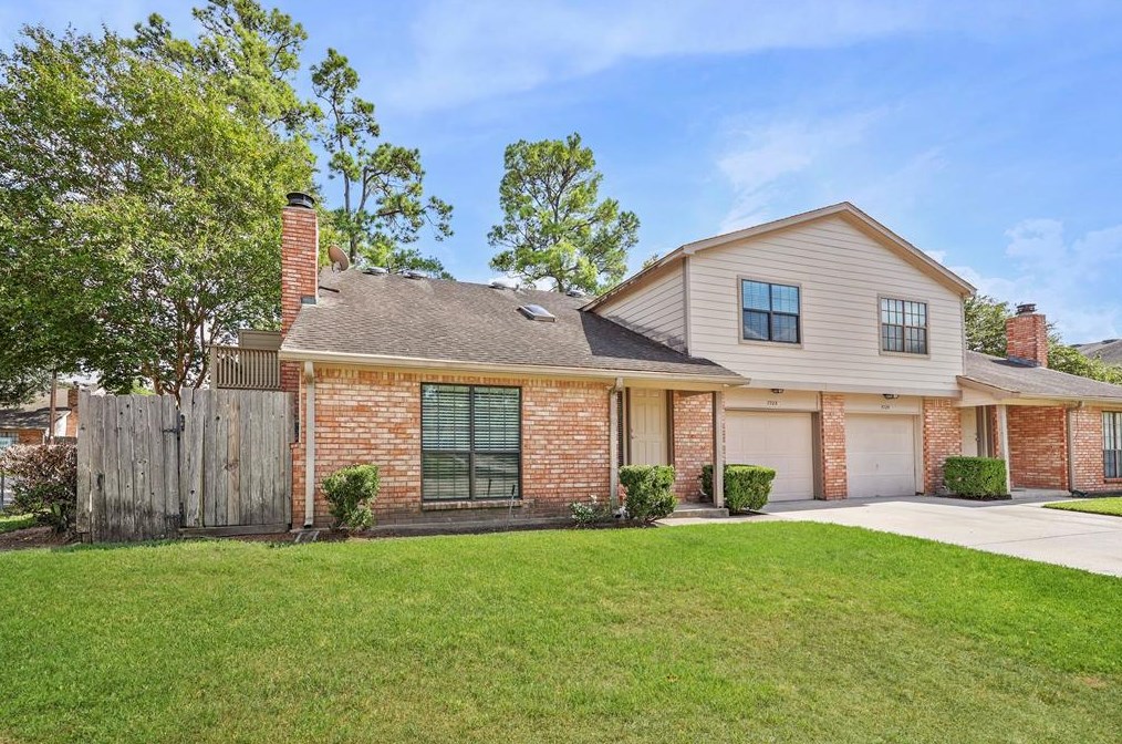 7723 Champion Pines Dr, Spring, TX 77379-6243