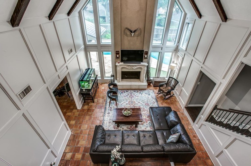 2914 Durban Dr, Houston TX  77043-1327 exterior