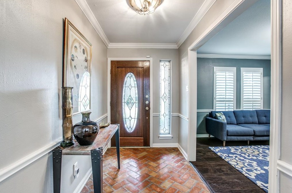 2914 Durban Dr, Houston TX  77043-1303 exterior