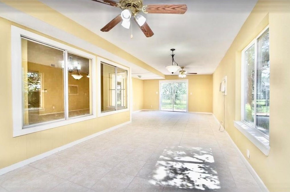 10742 Highland Woods Dr, Sugar Land, TX 77498-1741