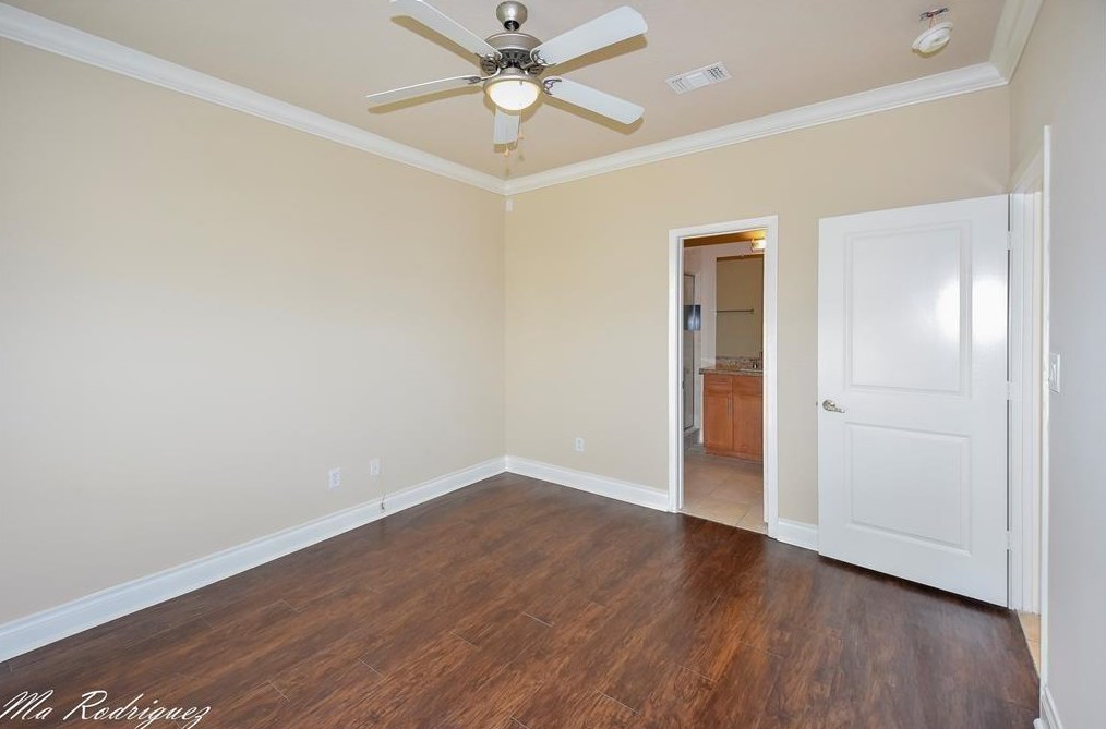 1636 Cohn St, Houston, TX 77007