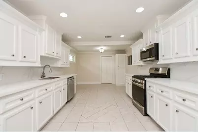 44 Farrell Street, Houston, TX 77022 - Photo 1