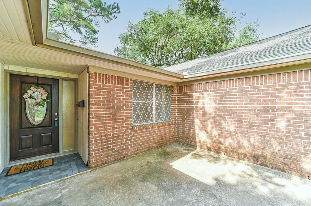 5611 Carew St, Houston TX  77096-1011 exterior