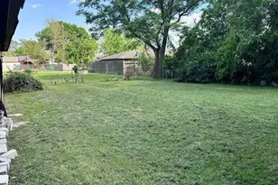 1424 E 33rd St, Houston, TX 77022 - Photo 12