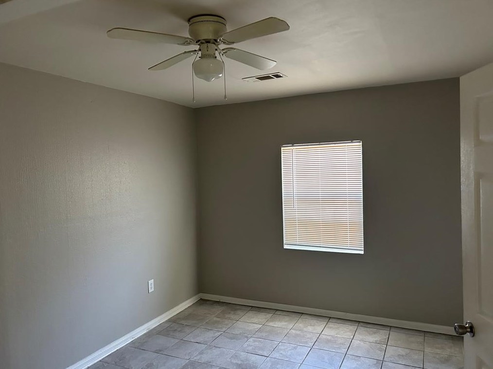 10013 Whitehead St, Houston, TX 77088