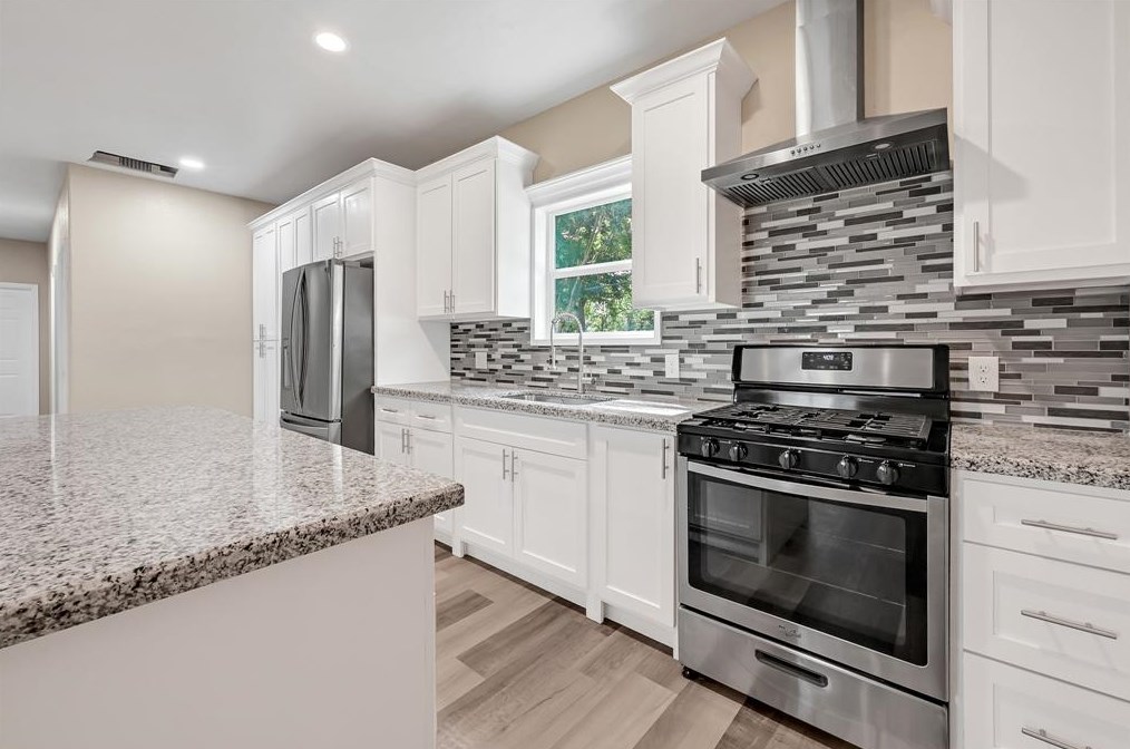 8110 Braniff St, Houston, TX 77061