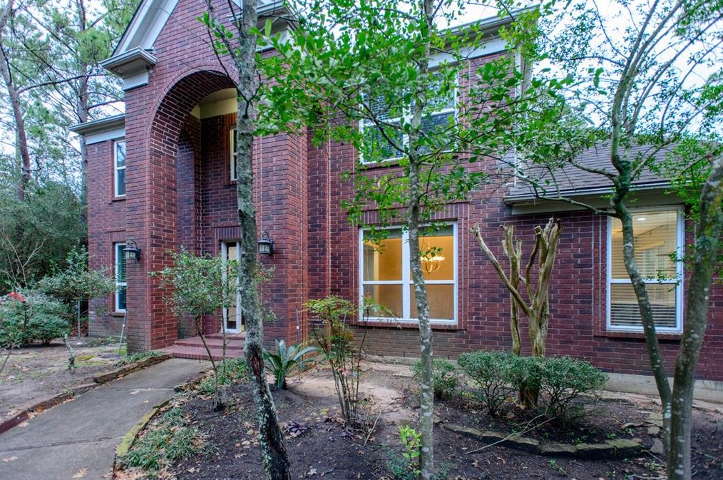 3 Trillium Cir, Spring TX  77381-6001 exterior