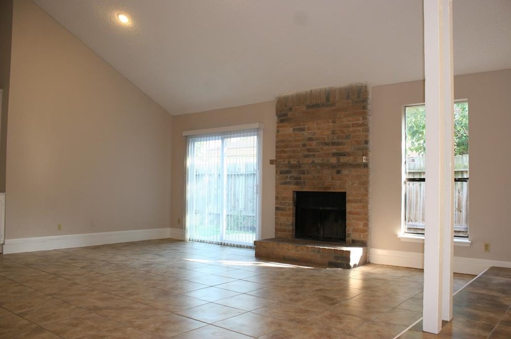 2214 Sunset Trl, Sugar Land, TX 77478