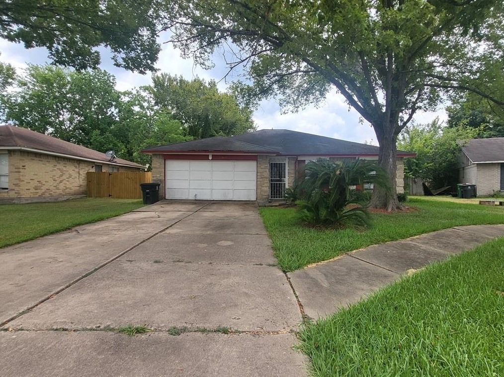 15831 Baybriar Dr, Missouri City, TX 77489