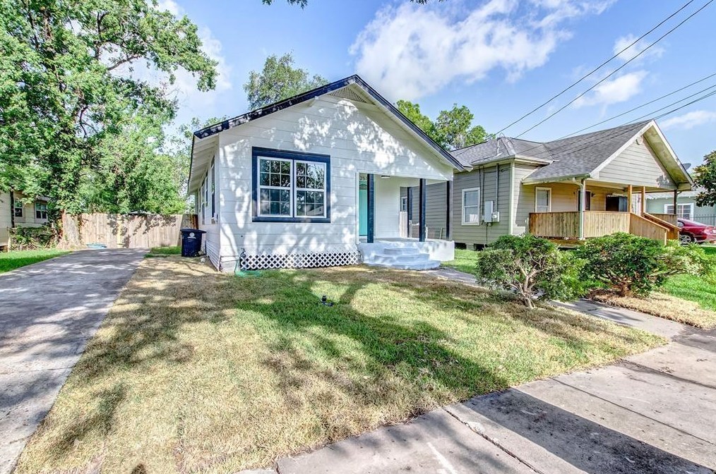 2515 Stevens St, Houston, TX 77026-6326