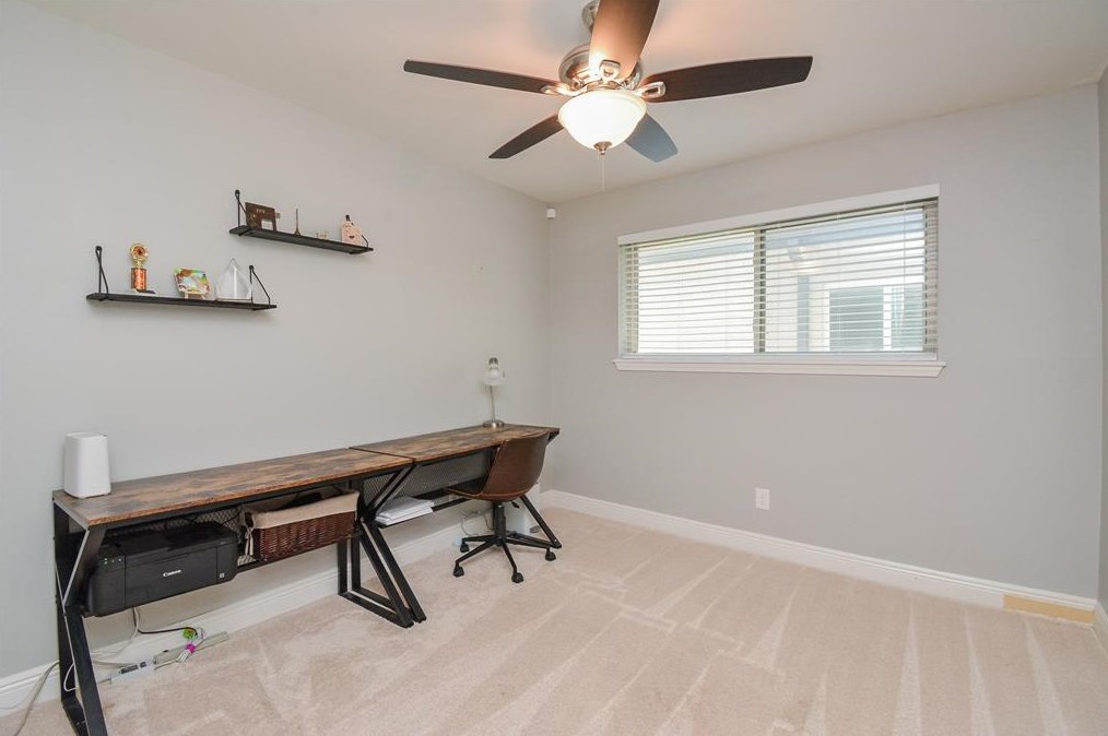 6026 Yarwell Dr, Houston TX  77096-5330 exterior