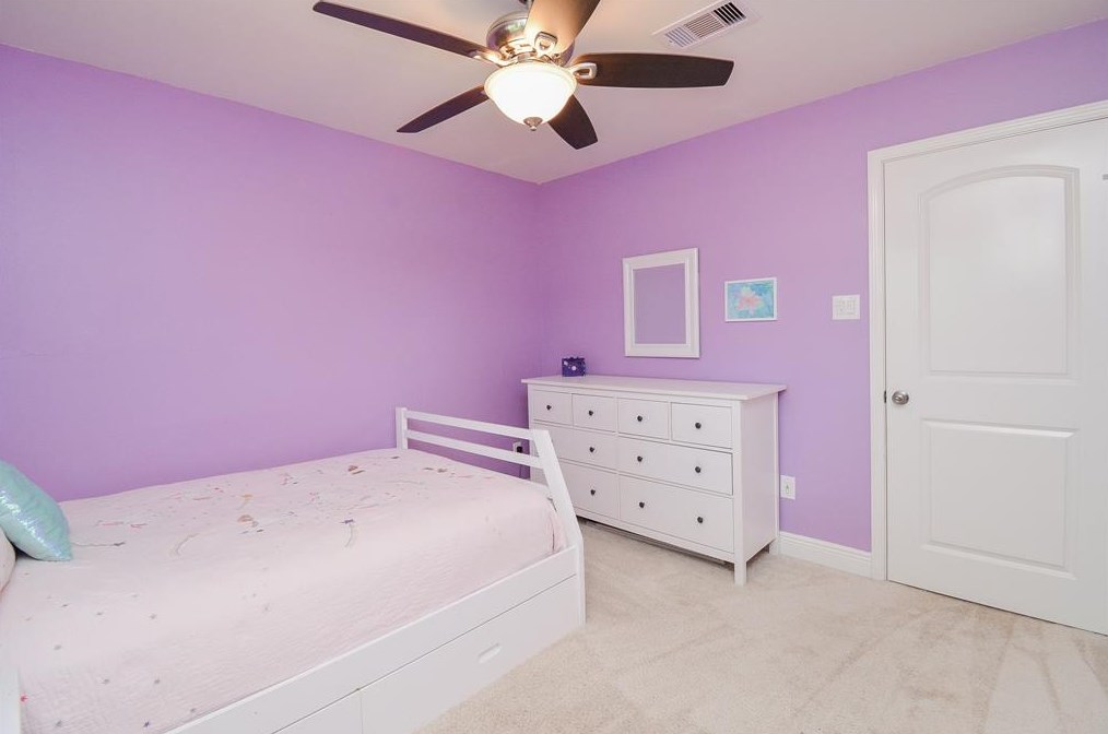 6026 Yarwell Dr, Houston TX  77096-5330 exterior