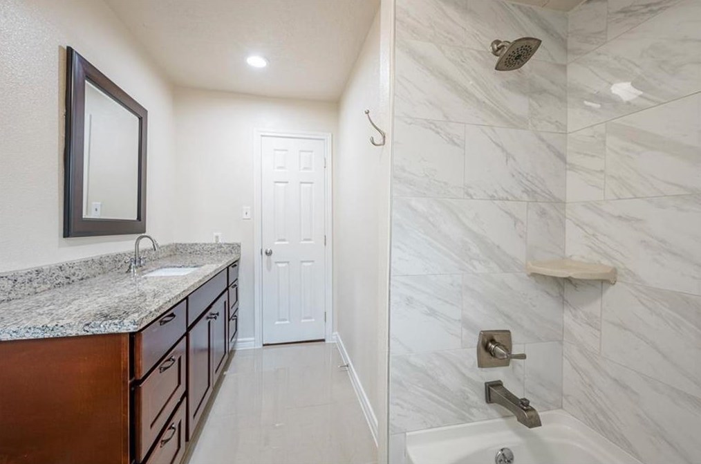 15722 Tumbling Rpd Dr, Houston TX  77084-3649 exterior