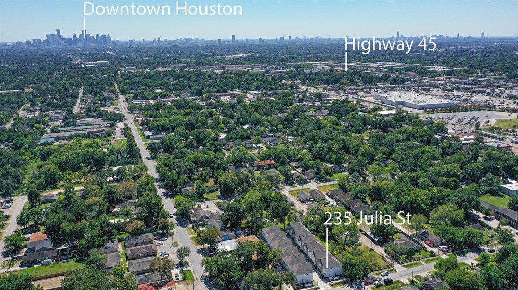 238 Julia St, Houston TX  77022-3163 exterior