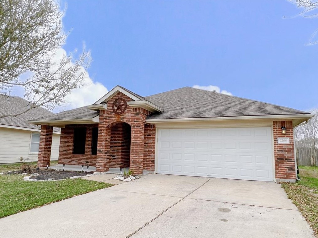 2706 Trinity Glen Ln, Houston, TX 77047