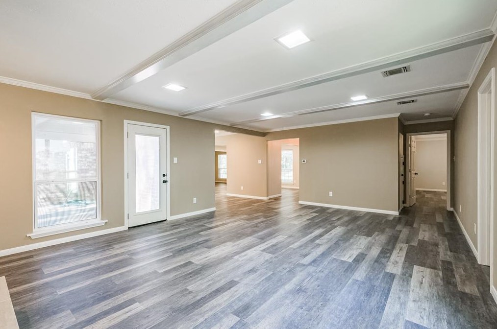 11711 Cypresswood Dr, Houston TX  77070-2806 exterior