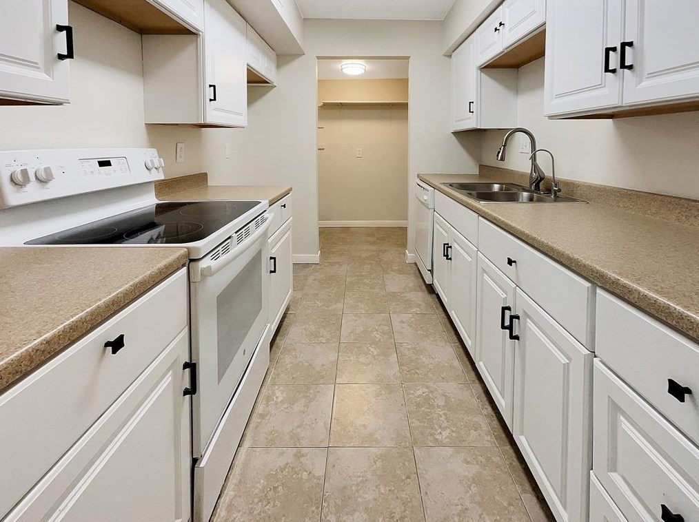16120 Stuebner Airline Rd, Spring, TX 77379-7384