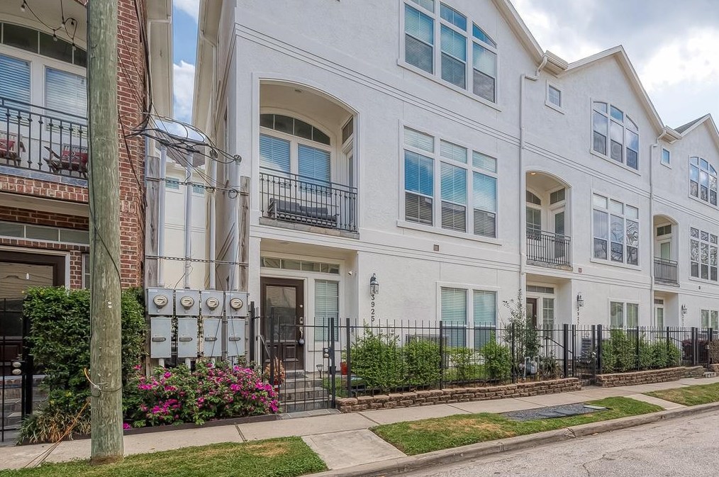 3925 Floyd St, Houston, TX 77007-5719