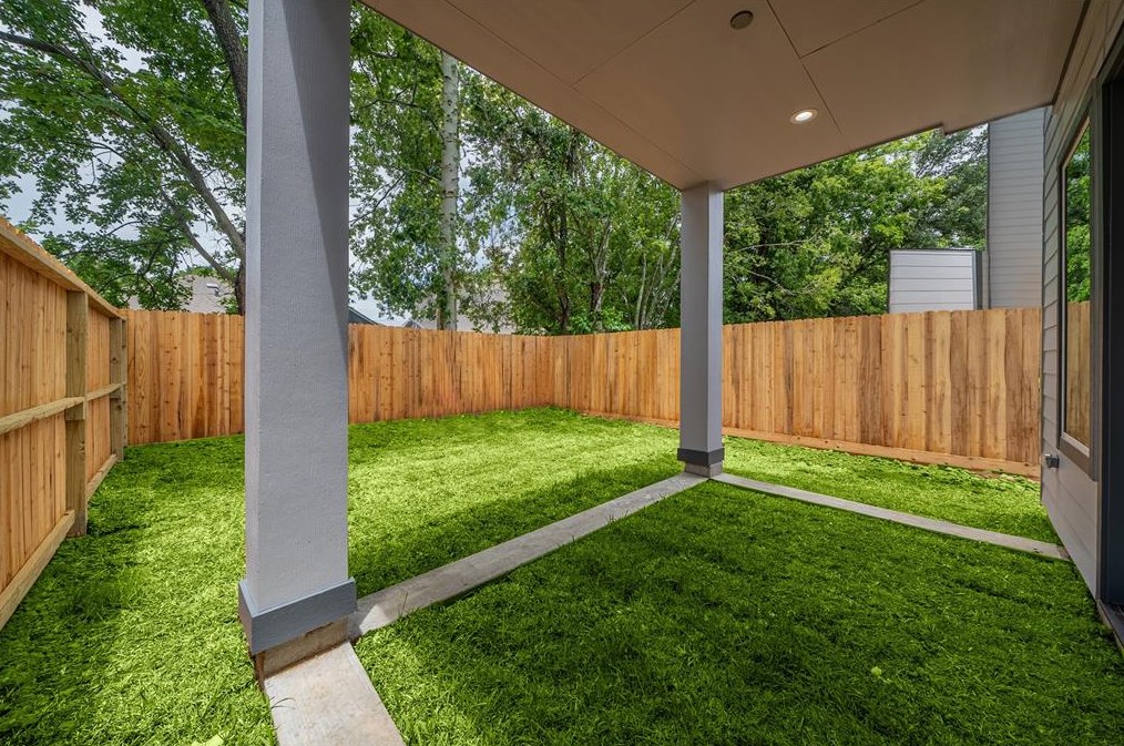 4515 Teton St, Houston TX  77051-1926 exterior