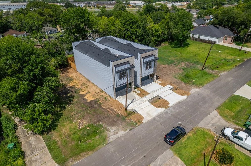 4515 Teton St, Houston TX  77051-1926 exterior