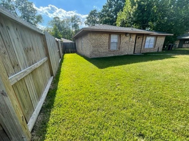 302 Charles Barker Ave, Cleveland, TX 77327
