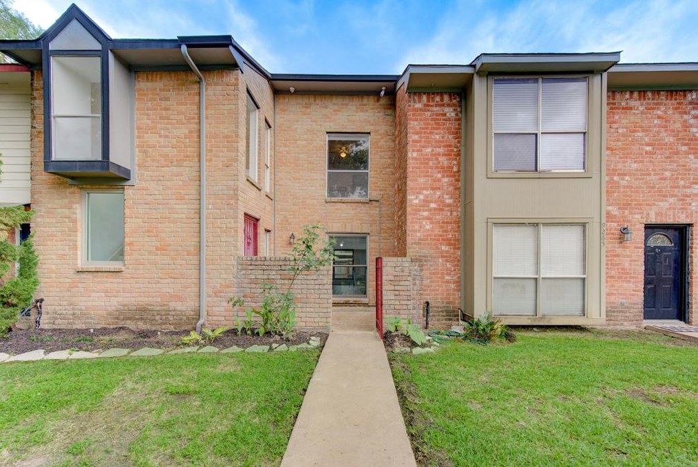 9263 Westwood Village Dr # 50, Houston, TX