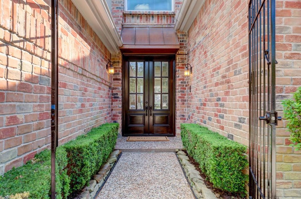 8317 Burkhart Ct, Houston, TX 77055-7514