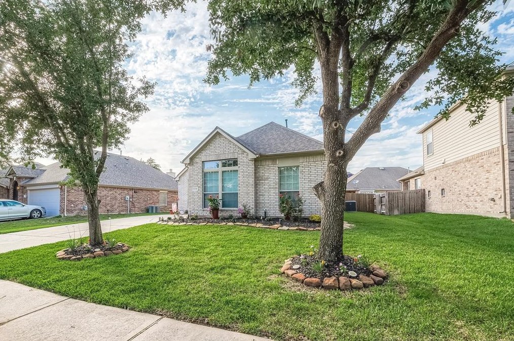 3338 Ellesborough Ln, Spring, TX 77388-3165