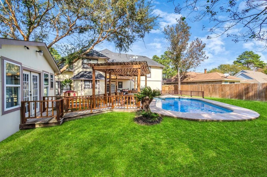 3622 Misty Ridge Dr, Humble, TX 77396