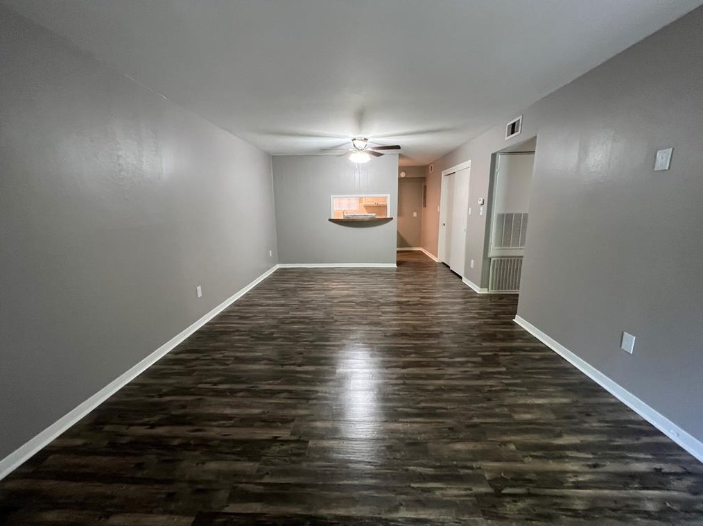 2400 5th St #2, Bay City, TX 77414