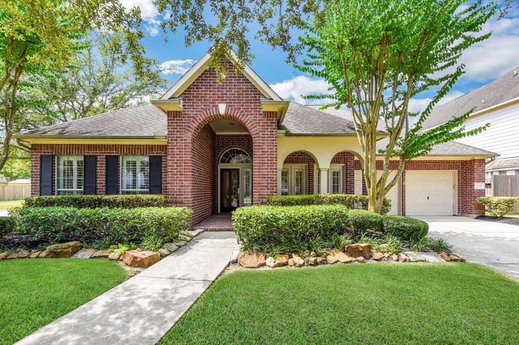 1008 Elm Pointe, League City, TX 77573