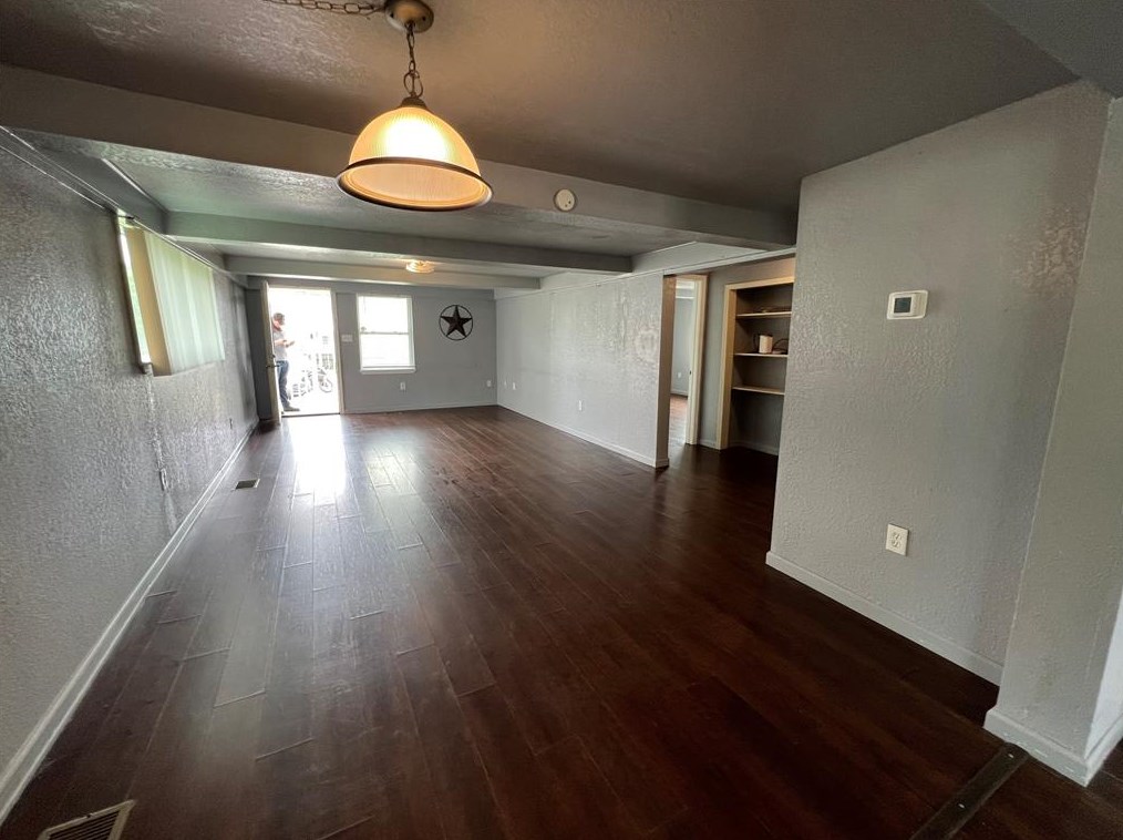 2117 Grover Ave, Galveston, TX 77551