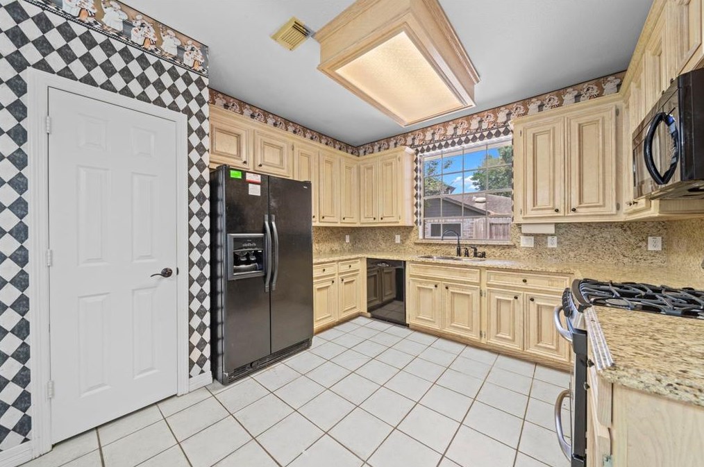 10730 Crestfield Ct, Houston TX  exterior