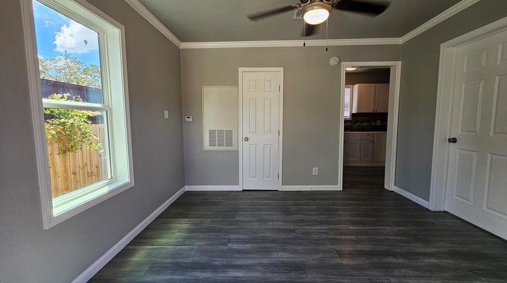 6206 Shadyview St #4, Houston, TX 77011