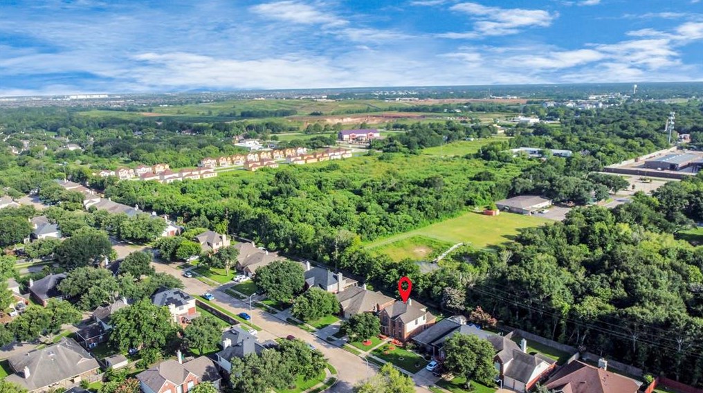 15230 Oak Lake Glen Dr, Sugar Land TX  77498-7003 exterior