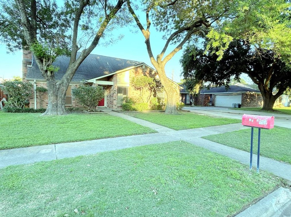 119 Asheboro Dr, Katy, TX 77450-1711