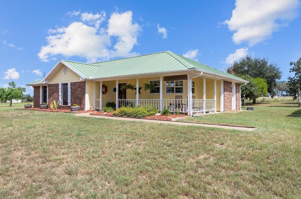 1388 Fm 228, Denson Spring, TX 75844