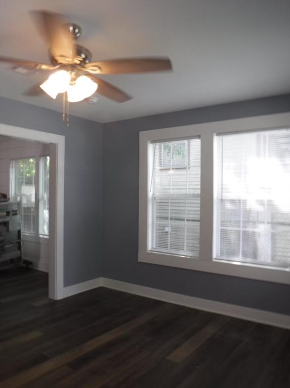 311 E Pearce St, Baytown, TX 77520