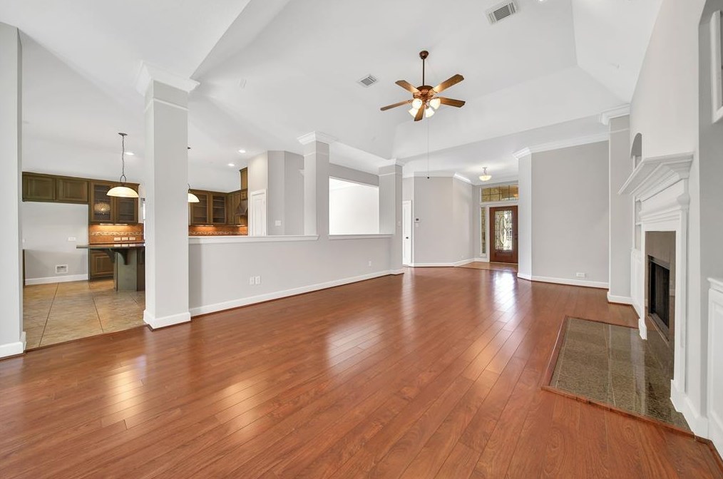 1043 Chamboard Ln, Houston TX  77018-3210 exterior