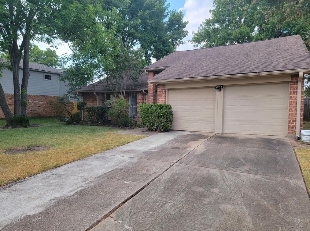 15814 Manfield Dr, Houston, TX 77082