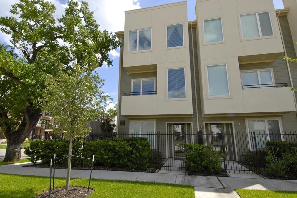 1403 Delano St, Houston, TX 77003-4521