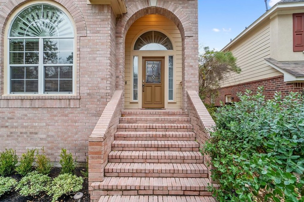 14 Redland Pl, Spring, TX 77382-1645