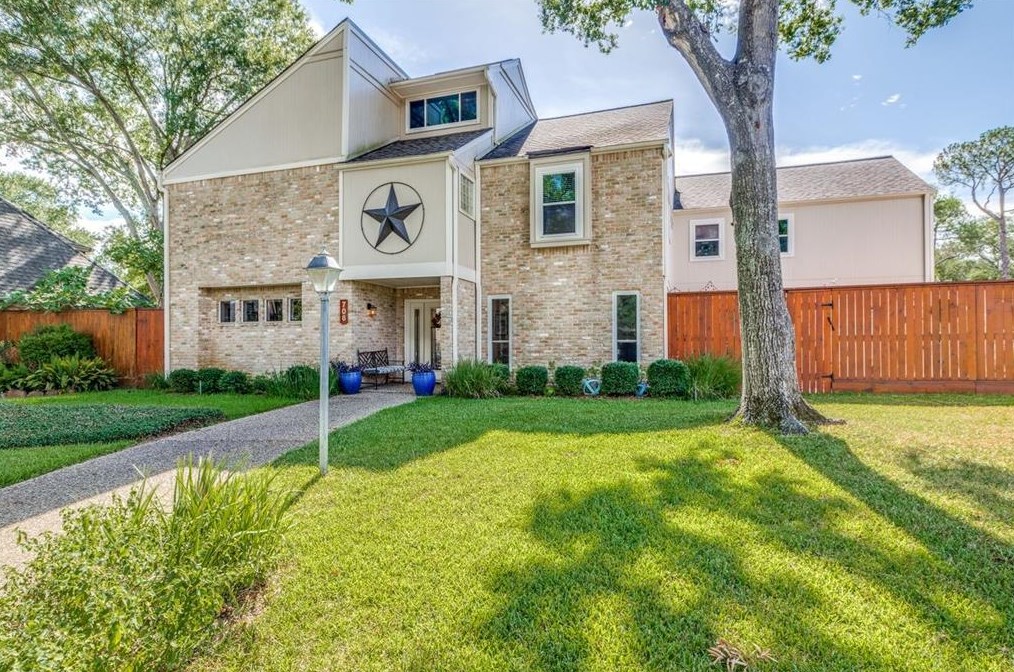 706 Queensmill Ct, Houston, TX 77079
