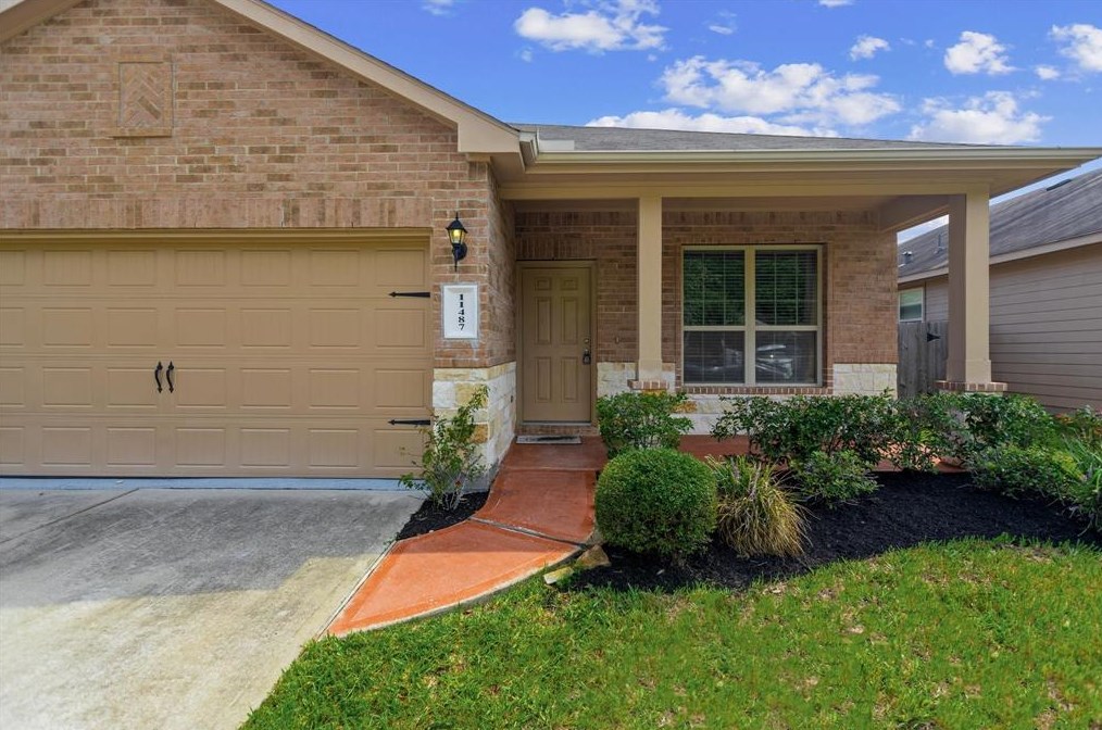 11487 W Woodmark, Conroe, TX 77304