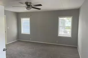 905 N Arcola St, Angleton, TX 77515 - Photo 10