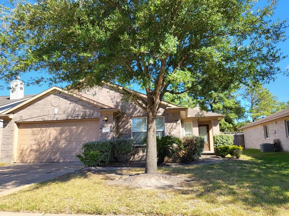 9518 Glendown Ln, Houston, TX 77070