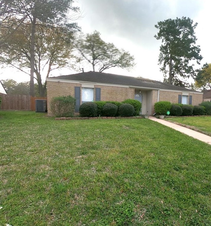 8343 Waynemer Way, Houston, TX 77040