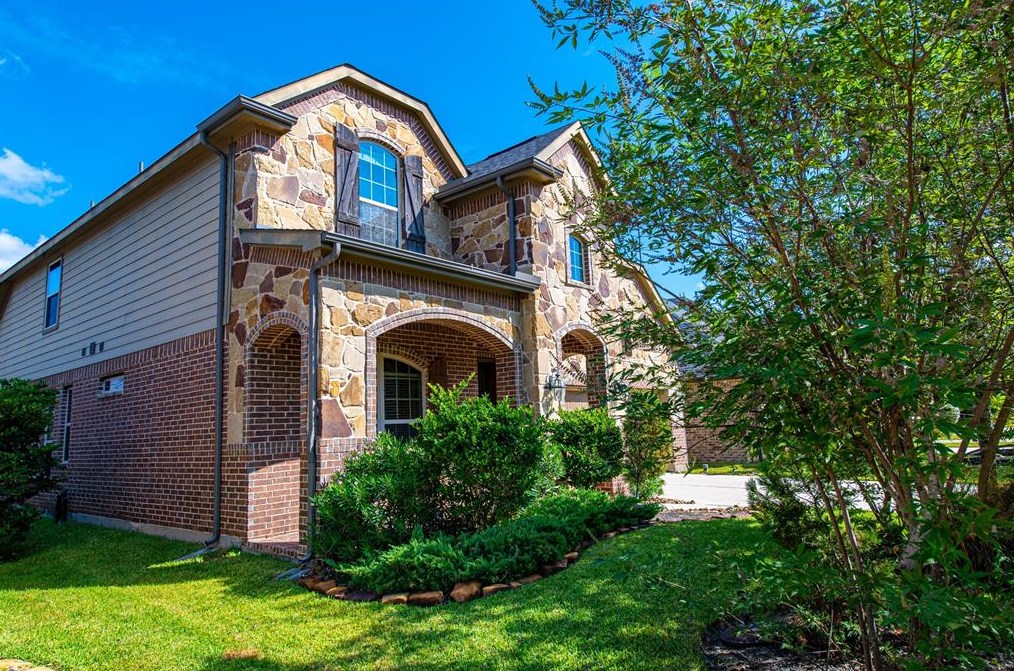 107 Sawbridge Cir, Spring, TX 77389-5143