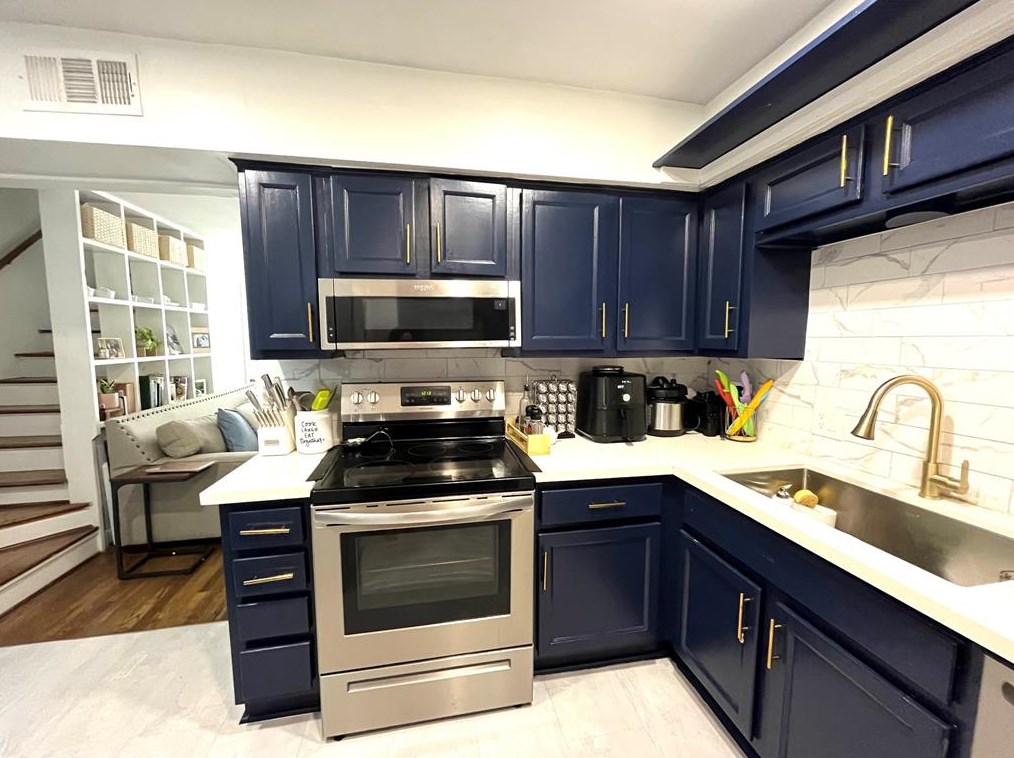 1848 Portsmouth St #1, Houston, TX 77098