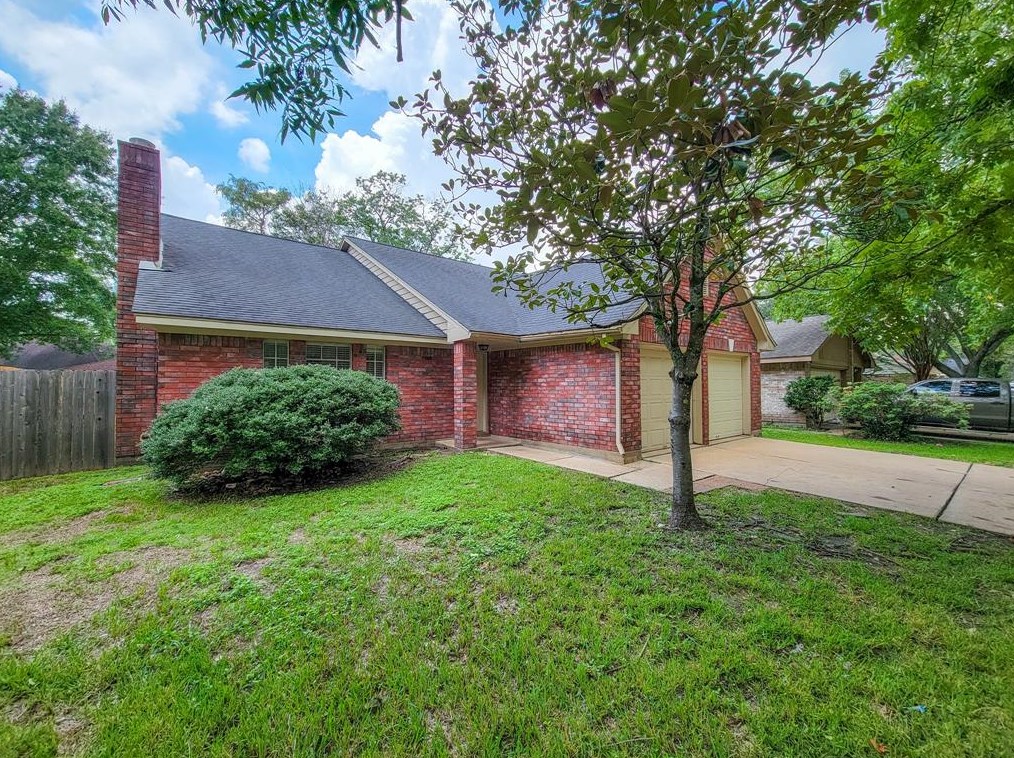 5319 Pine Cliff Dr, Houston, TX 77084